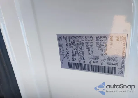 2016 Nissan Pathfinder Platinum z USA, uszkodzony, nr VIN 5N1AR2MN7GC642330